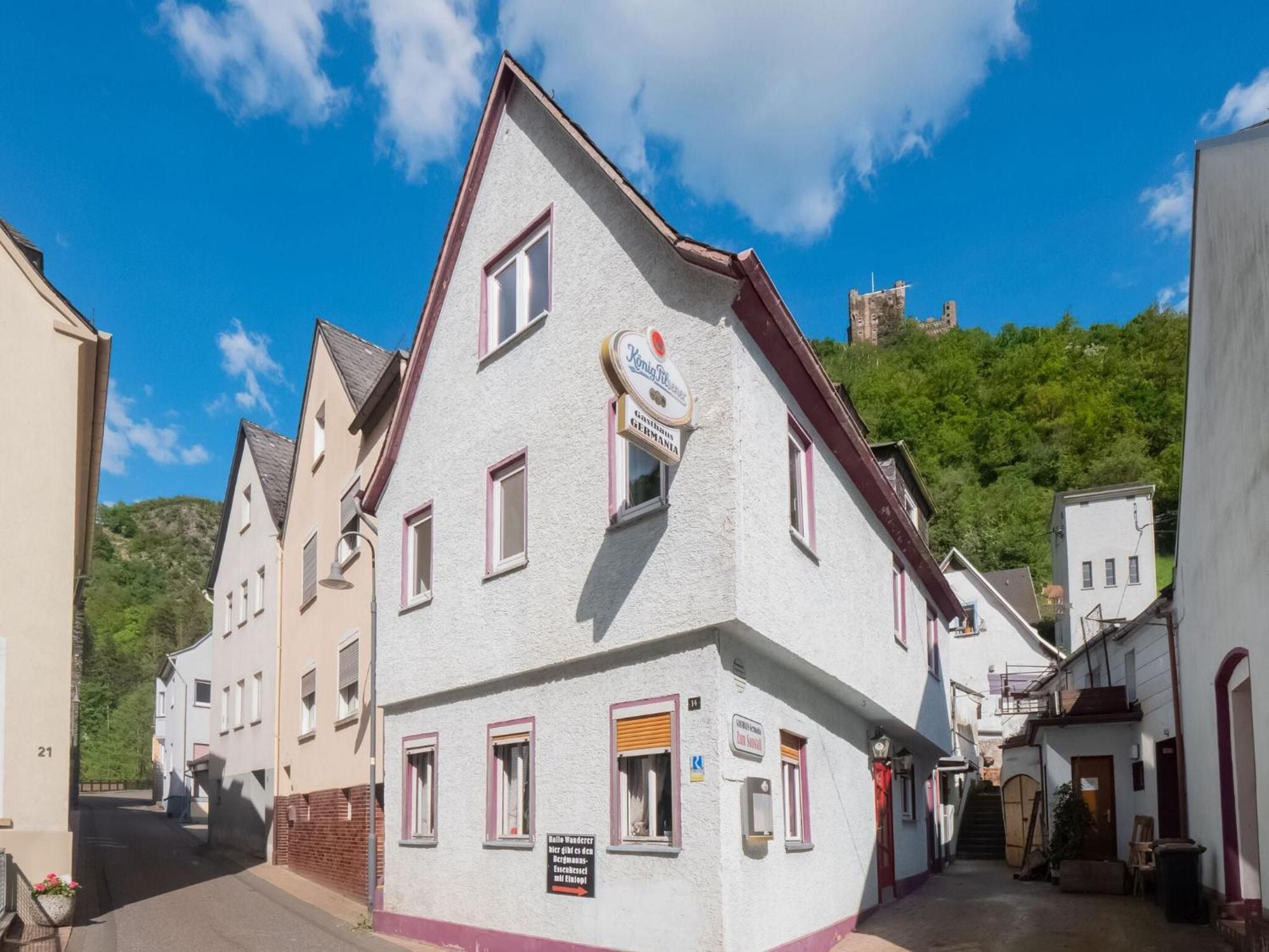 Cosy Holiday Home In Sankt Goarshausen With Barbecue Esterno foto